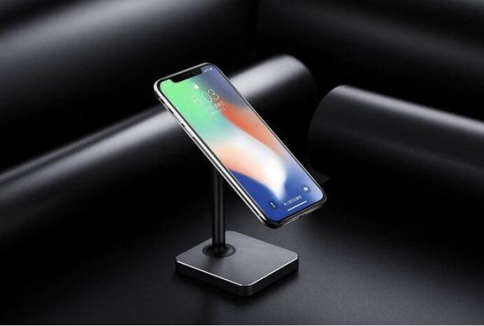 苹果维修点介绍iPhone8plus后置摄像头和闪光灯不能用这么办