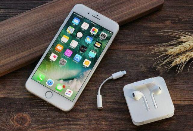 iPhone X手机屏幕闪屏、碎屏如何维修